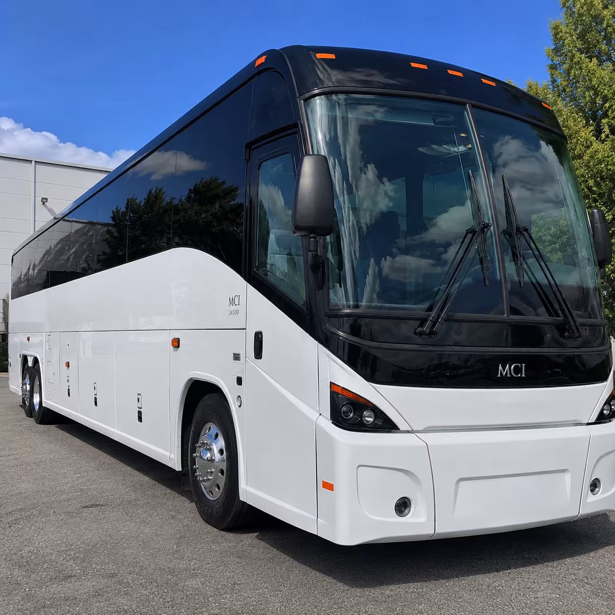 get a bus for hospital and healthcare staff shuttles in madera