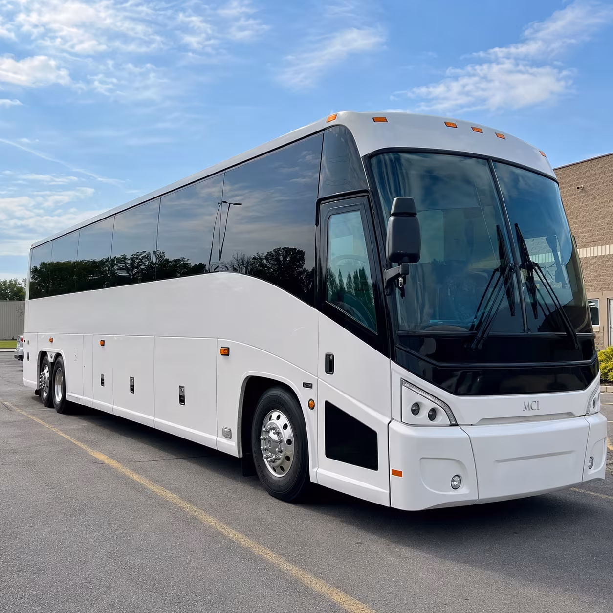 group shuttles to yosemite national park and bass lake